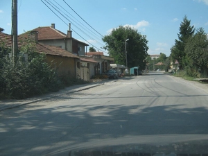 В далечината се виждат светофарите на Драгичево